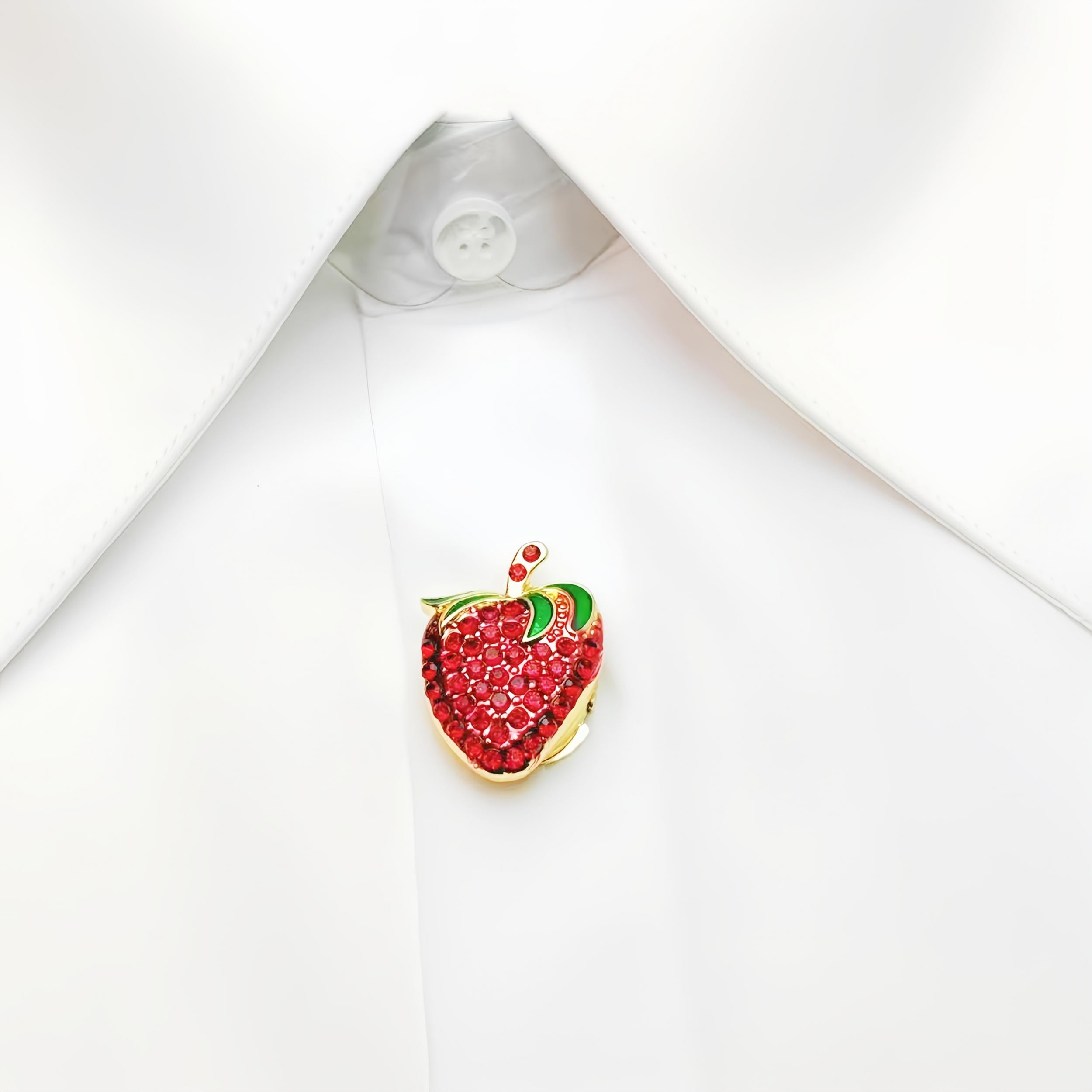 2pcs Strawberry Rhinestone Button Cover for Shirt Decoration