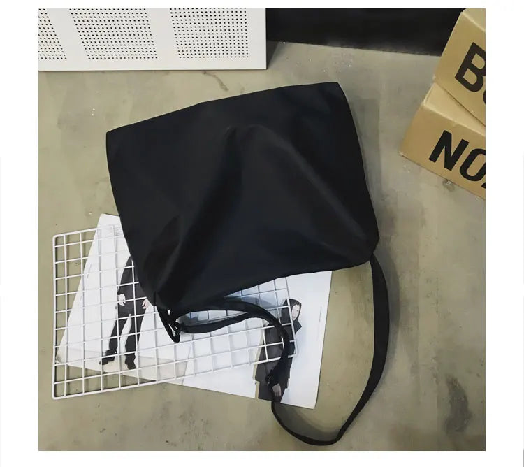 Unisex Nylon Shoulder Bag, Large Capacity Crossbody Wallet for Men and Women