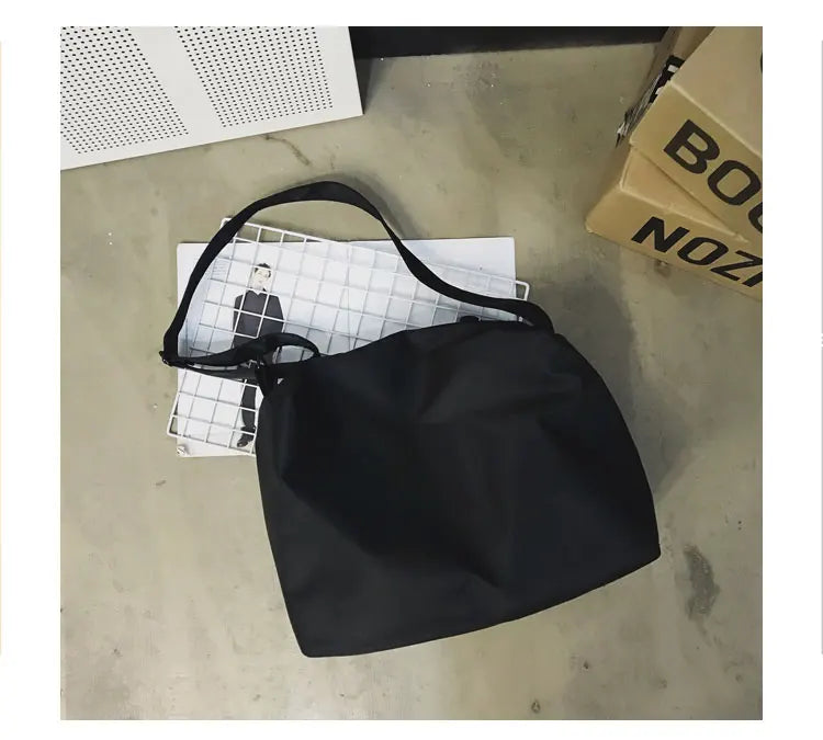 Unisex Nylon Shoulder Bag, Large Capacity Crossbody Wallet for Men and Women